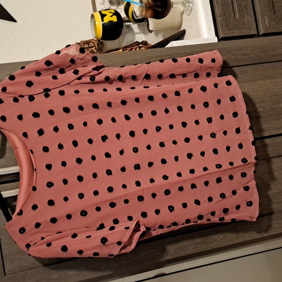 ♥️New Swiss Dot texture top - Picture 15 of 15